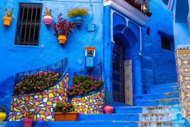 Pourquoi la ville de Chefchaouen est-elle vraiment bleue ?