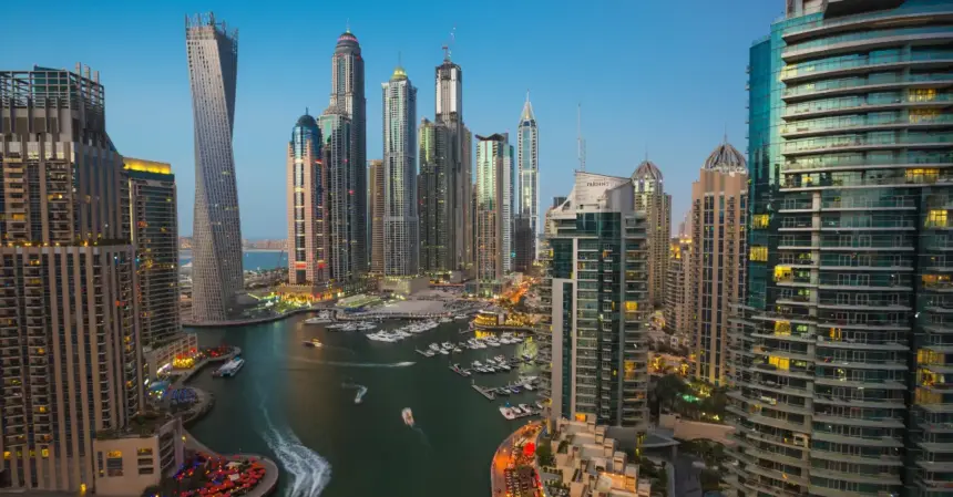 Dubaï face au verrou d'Ormuz : la course aux itinéraires alternatifs
