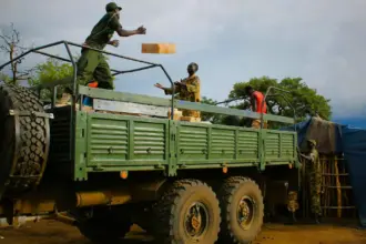 L'Afrique s'arme massivement, mais qui contrôle vraiment ses armes ?