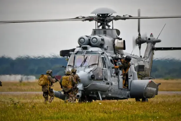 Le Maroc finalise l'acquisition de dix hélicoptères Caracal auprès d'Airbus
