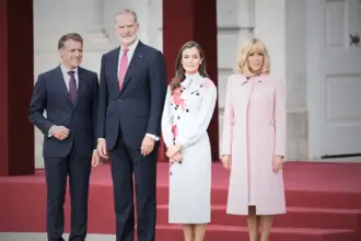 Traité d'amitié franco-espagnol rejeté au Sénat, le Roi d'Espagne humilié